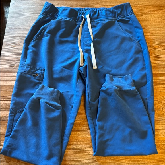 Figs high waisted zamora joggers. Royal blue. Medium petite. - Picture 2 of 4